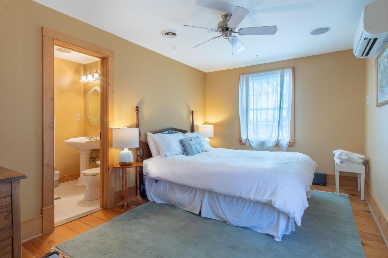 Emilyville Inn Campbellford Kültér fotó