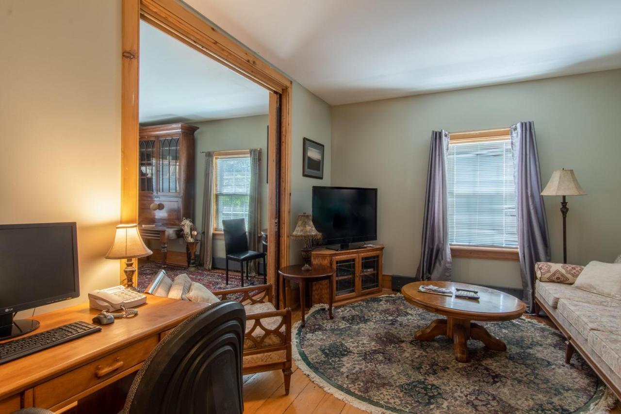 Emilyville Inn Campbellford Kültér fotó